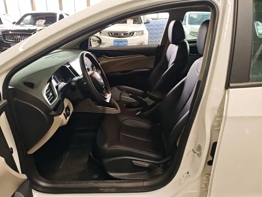 Buick Excelle — миниатюра 15