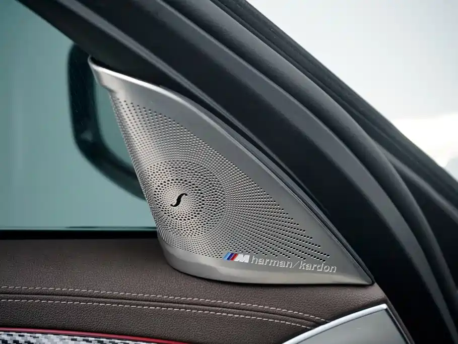 BMW 5 Series New Energy — миниатюра 21
