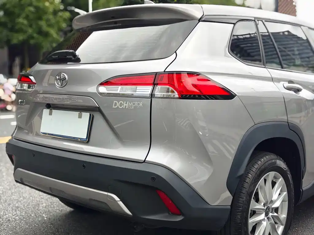 Toyota Corolla Cross — миниатюра 19