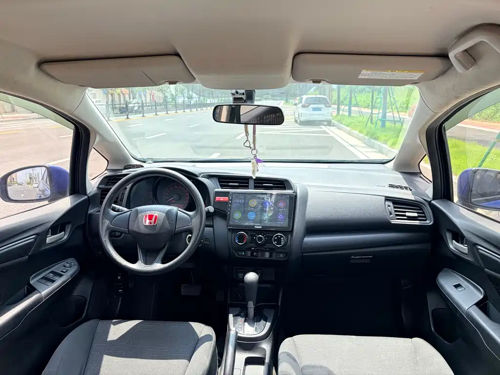 Honda Fit — миниатюра 9