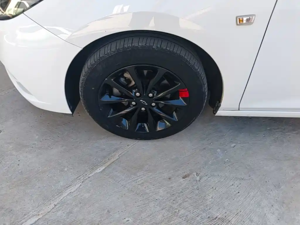 Chevrolet Cruze — миниатюра 23