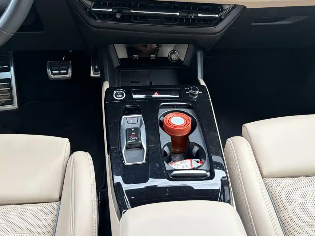 Audi AudiQ6L e-tron — миниатюра 18