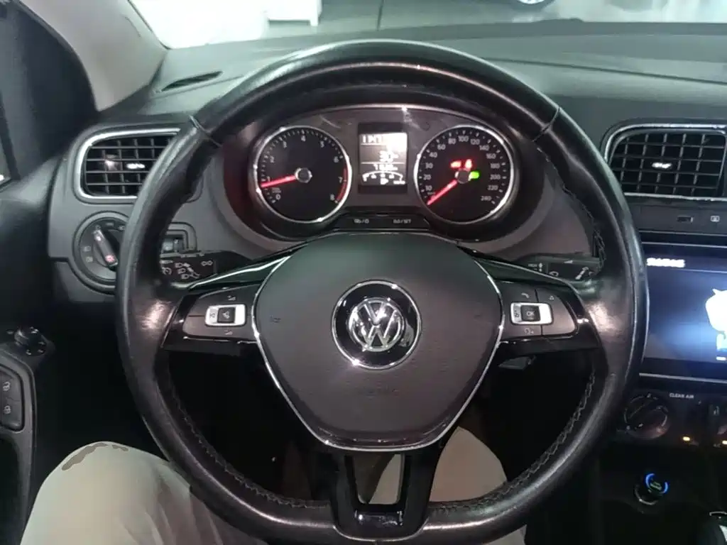 Volkswagen Polo — миниатюра 11