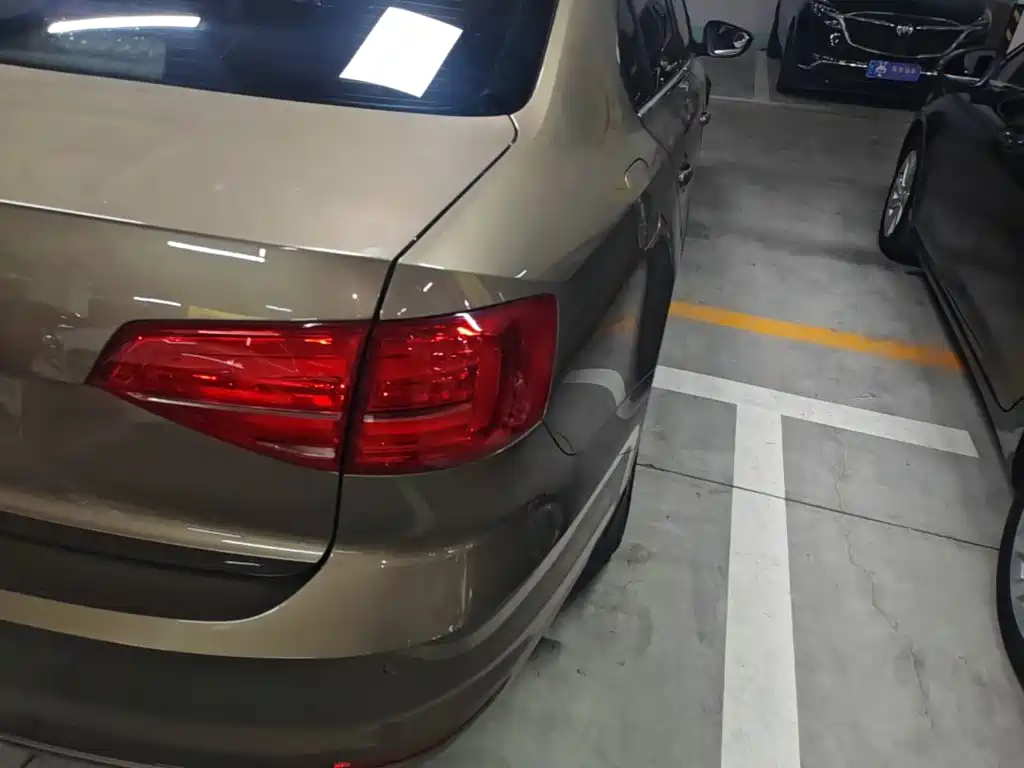 Volkswagen Sagitar — миниатюра 8