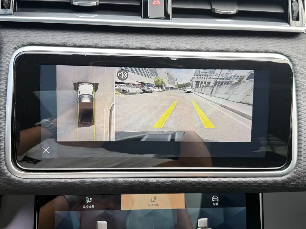 Land Rover Velar — миниатюра 15