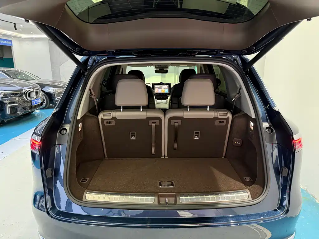 AITO ASK THE WORLD M7