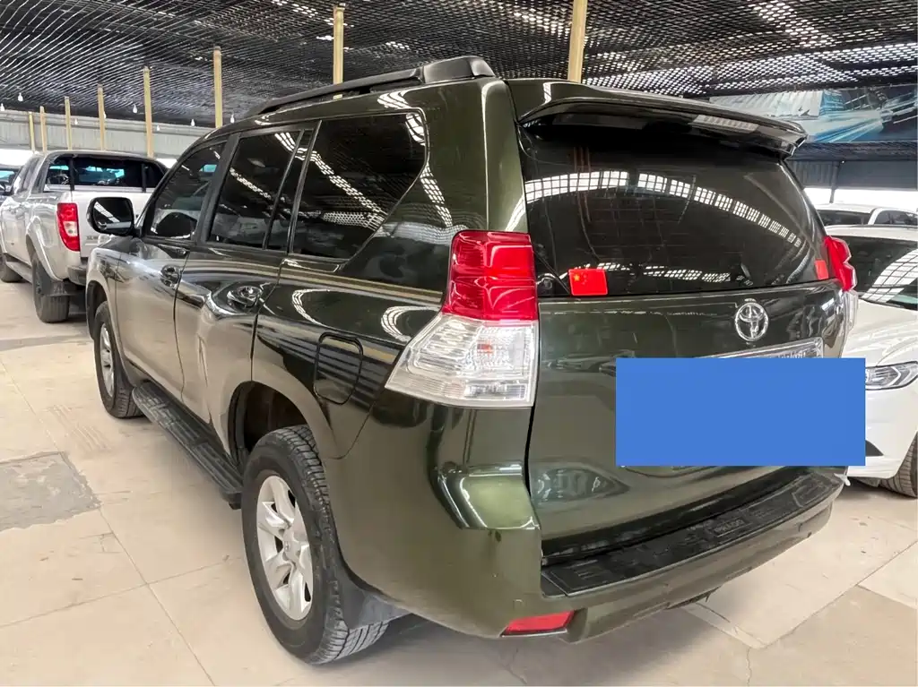 Toyota Land Cruiser Prado 2010 2.7L AT Luxury