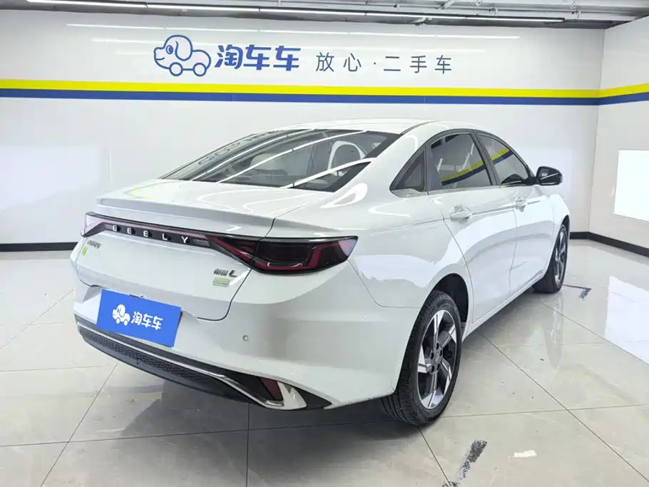 Geely Emgrand L HiP L HiP 2022 1.5TD-DHT Pro 100KM Super