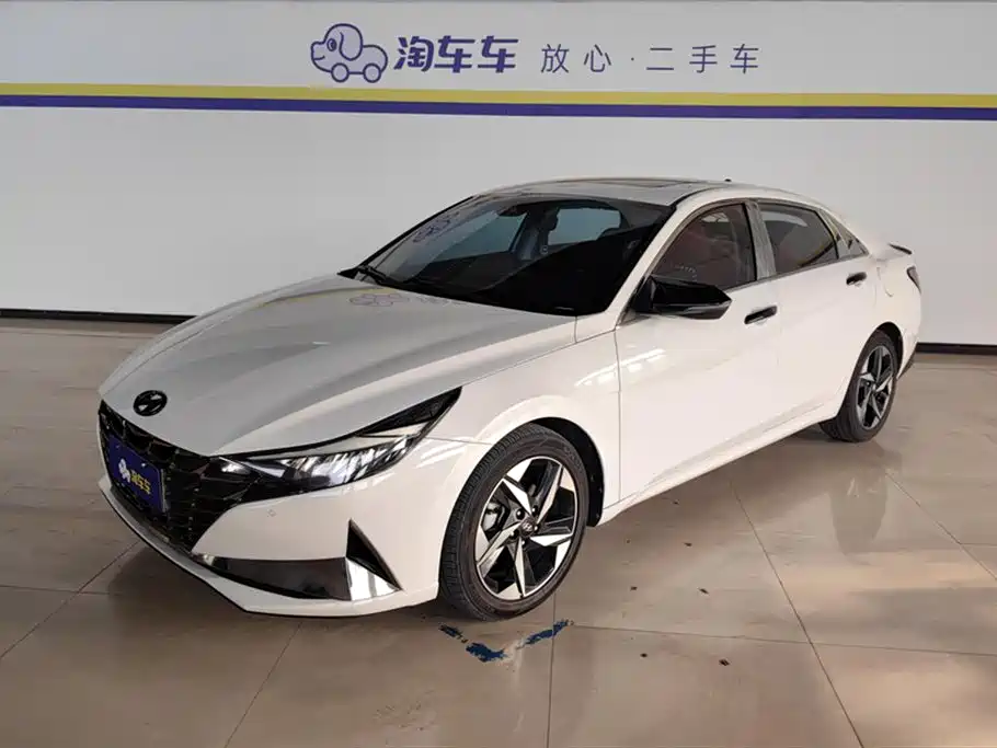 Hyundai Elantra 2022