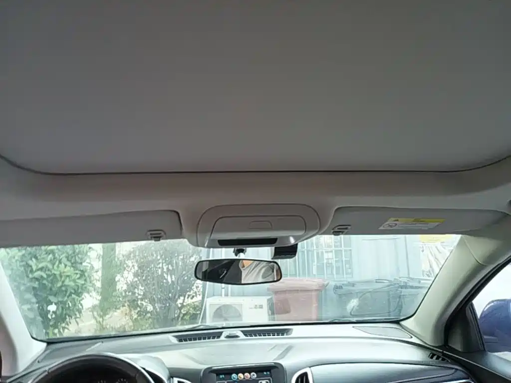 Chevrolet Equinox — миниатюра 18
