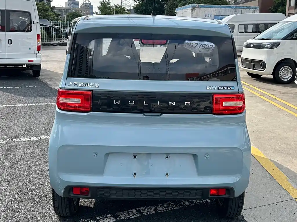 Wuling MINIEV — миниатюра 5
