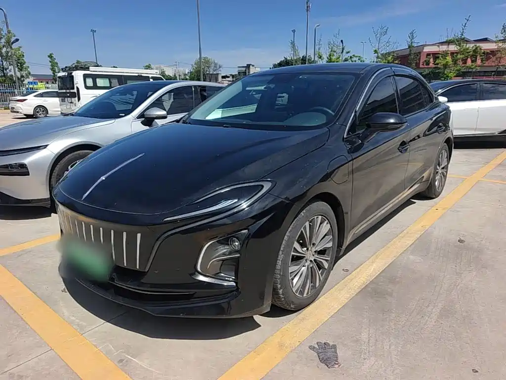 Hongqi E-QM5 2023 620km PLUS