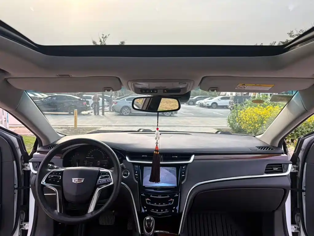 Cadillac XTS — миниатюра 6