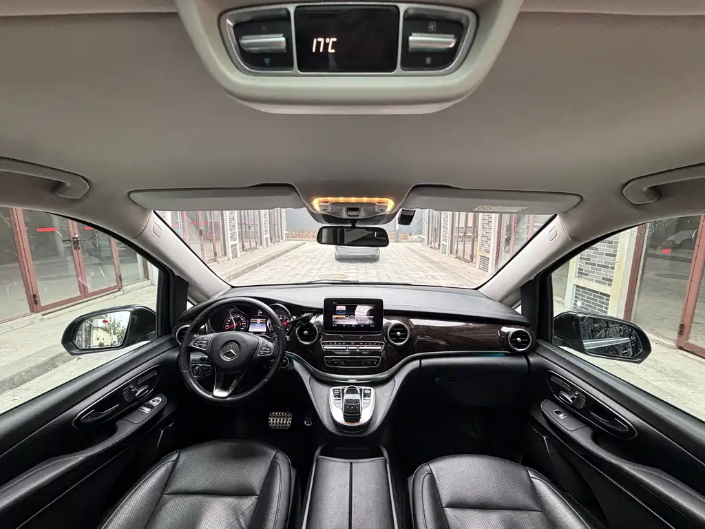 MERCEDES-BENZ V CLASS