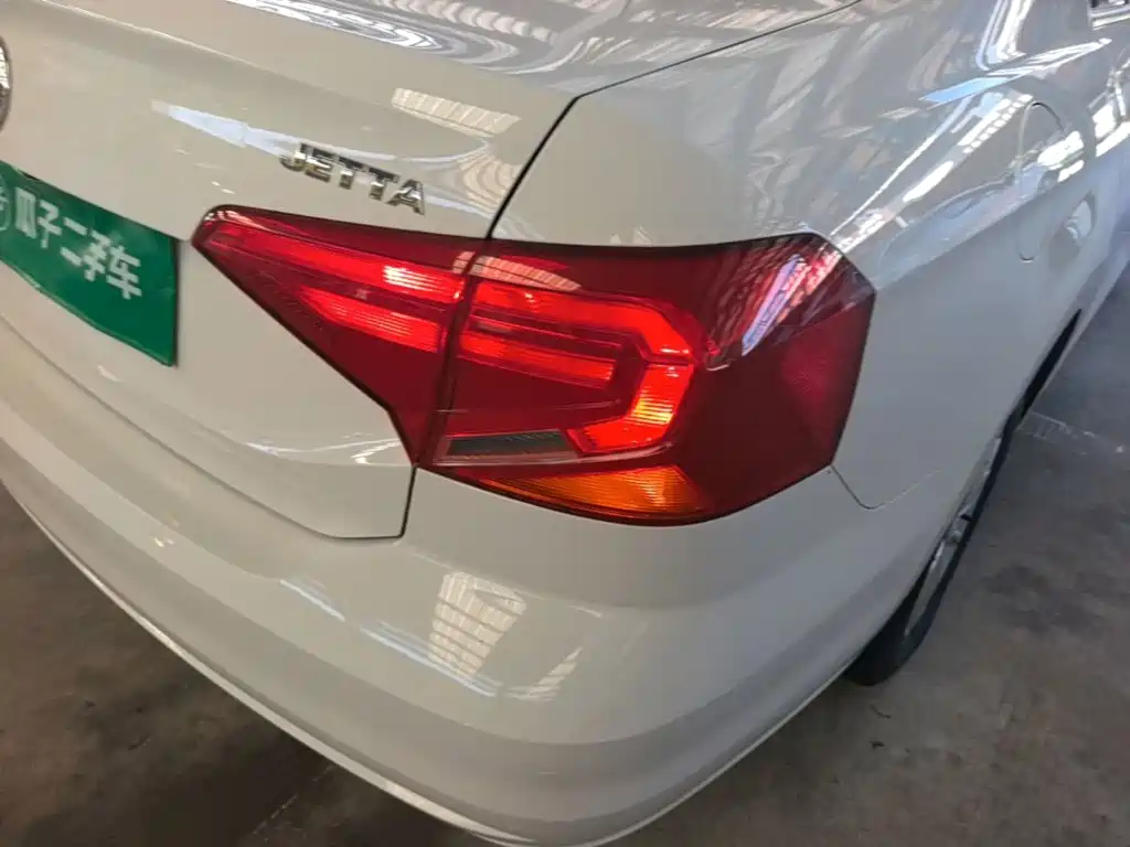 Volkswagen Jetta — миниатюра 8