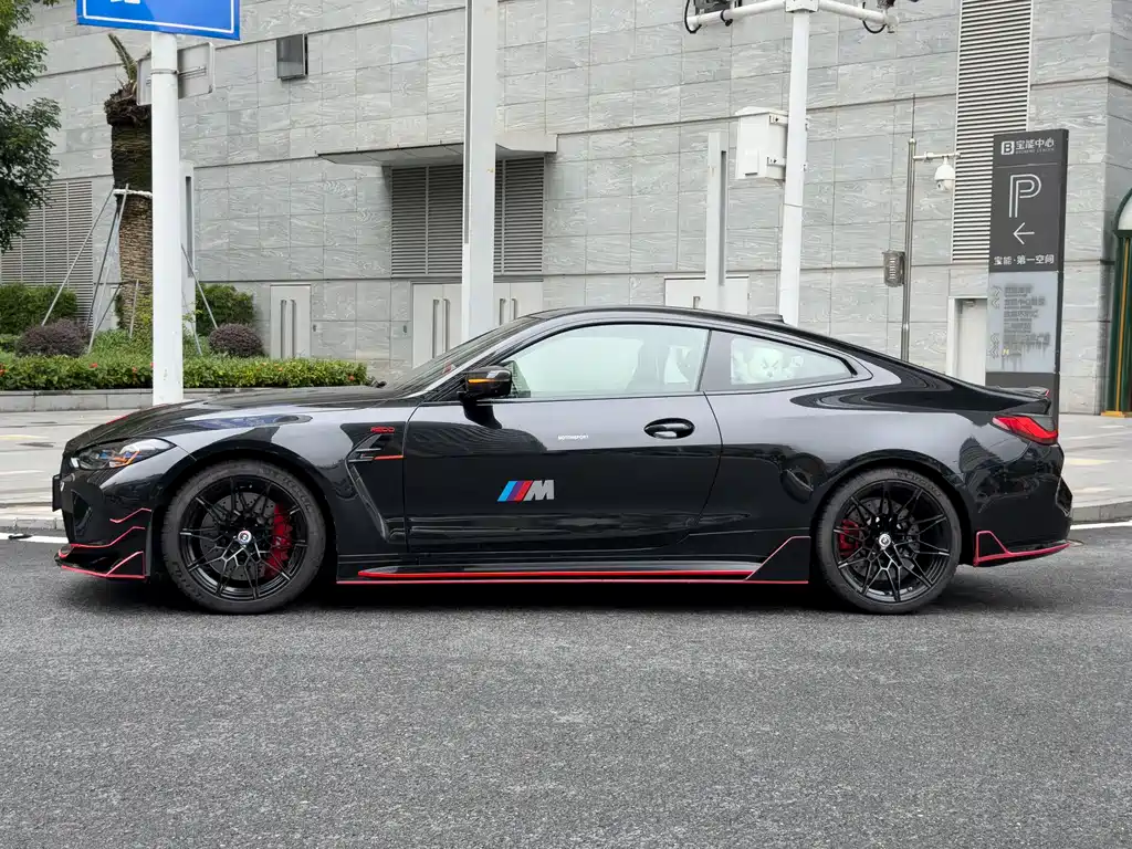 BMW M4 2022 M4