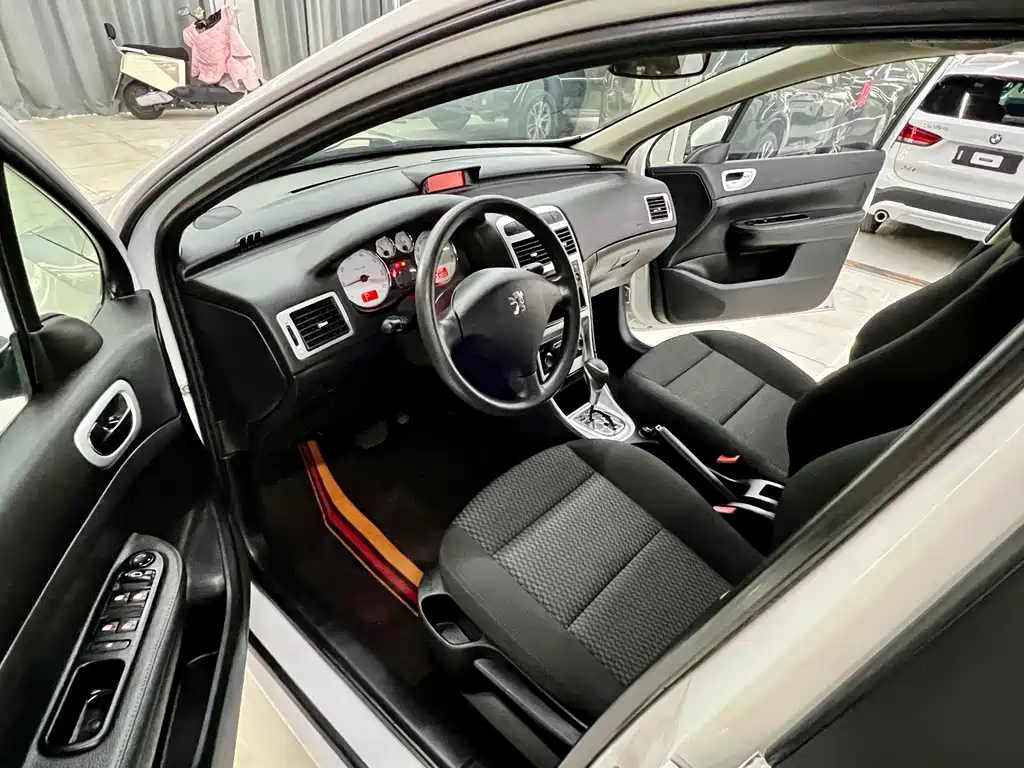 Peugeot 307 — миниатюра 10