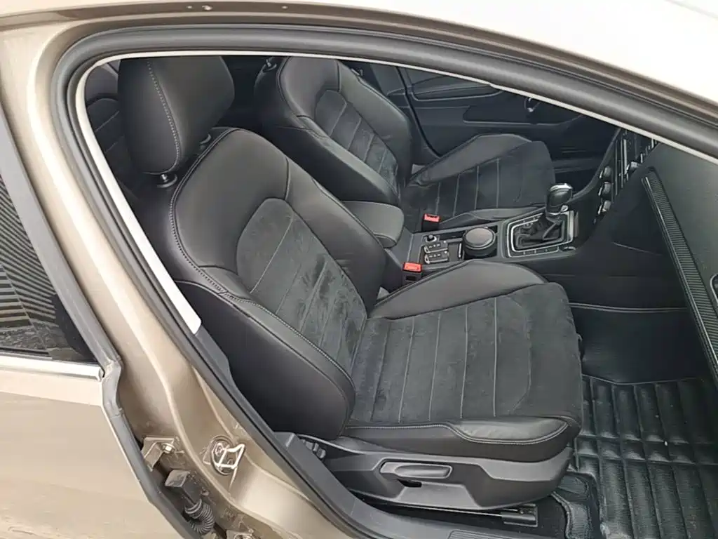 Volkswagen Golf — миниатюра 25