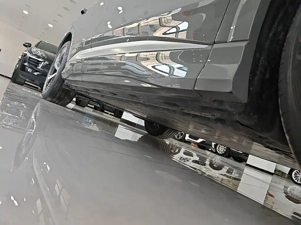 Audi Q4 e-tron — миниатюра 21