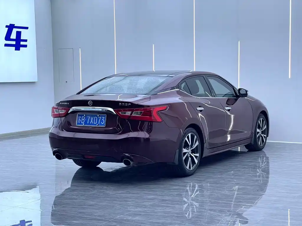 Nissan Cima — миниатюра 13
