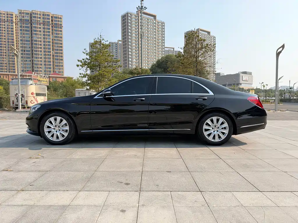 Mercedes-Benz S-Class — миниатюра 10