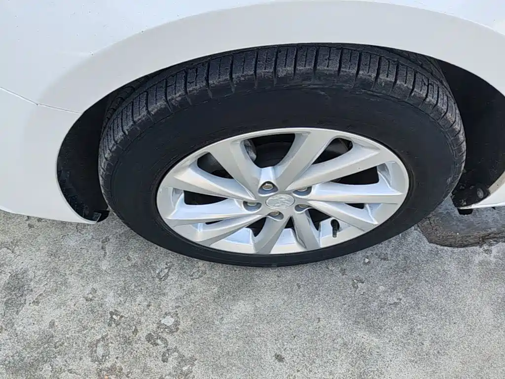 Buick Verano — миниатюра 23