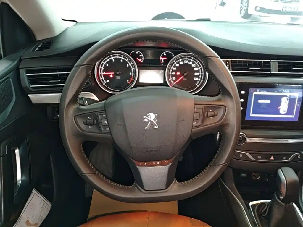 Peugeot 408 — миниатюра 11