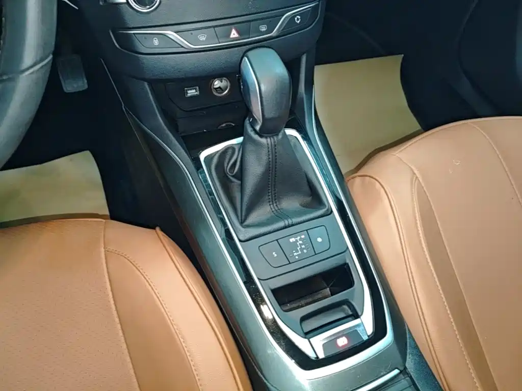 Peugeot 408 — миниатюра 14
