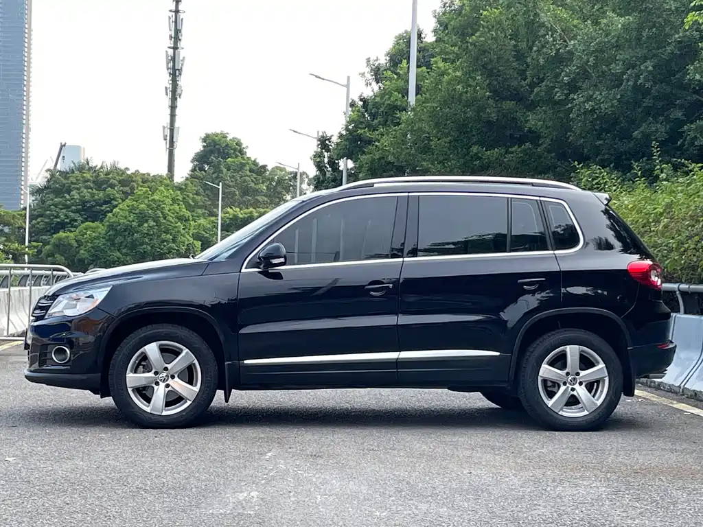 Volkswagen Tiguan — миниатюра 4