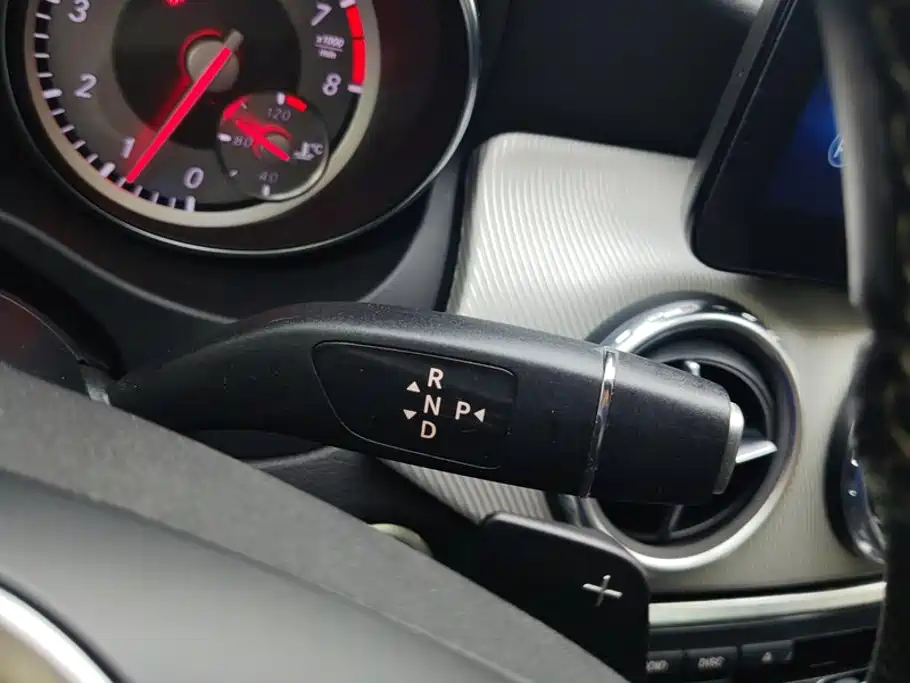 Mercedes-Benz GLA — миниатюра 16