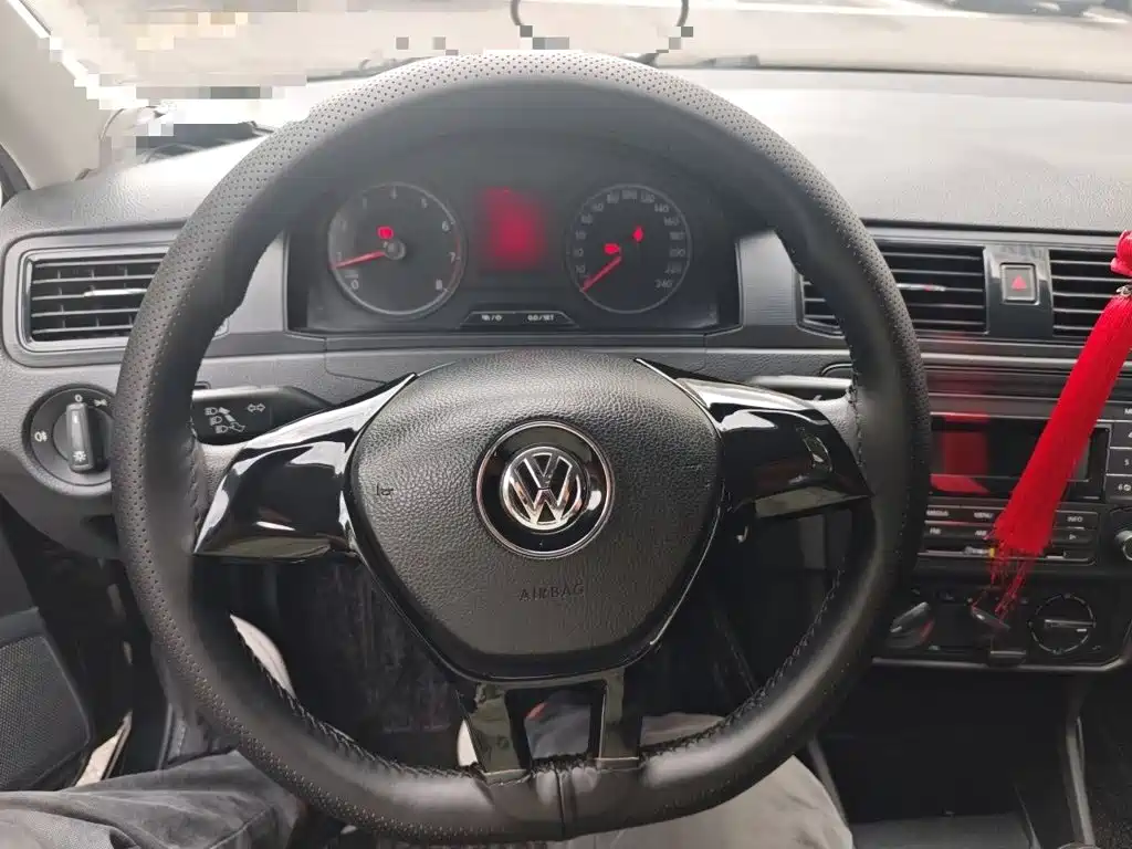 Volkswagen Santana — миниатюра 11