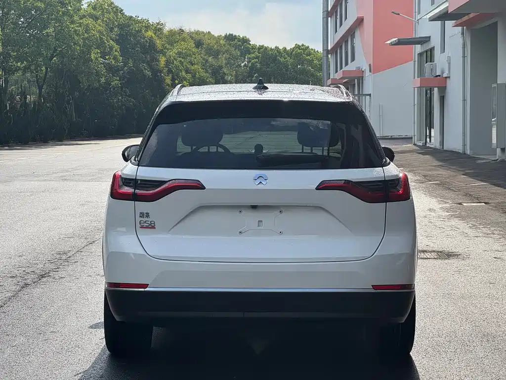 NIO ES8 — миниатюра 23