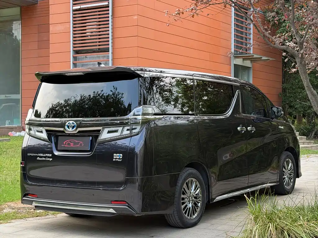 Toyota Vellfire — миниатюра 12