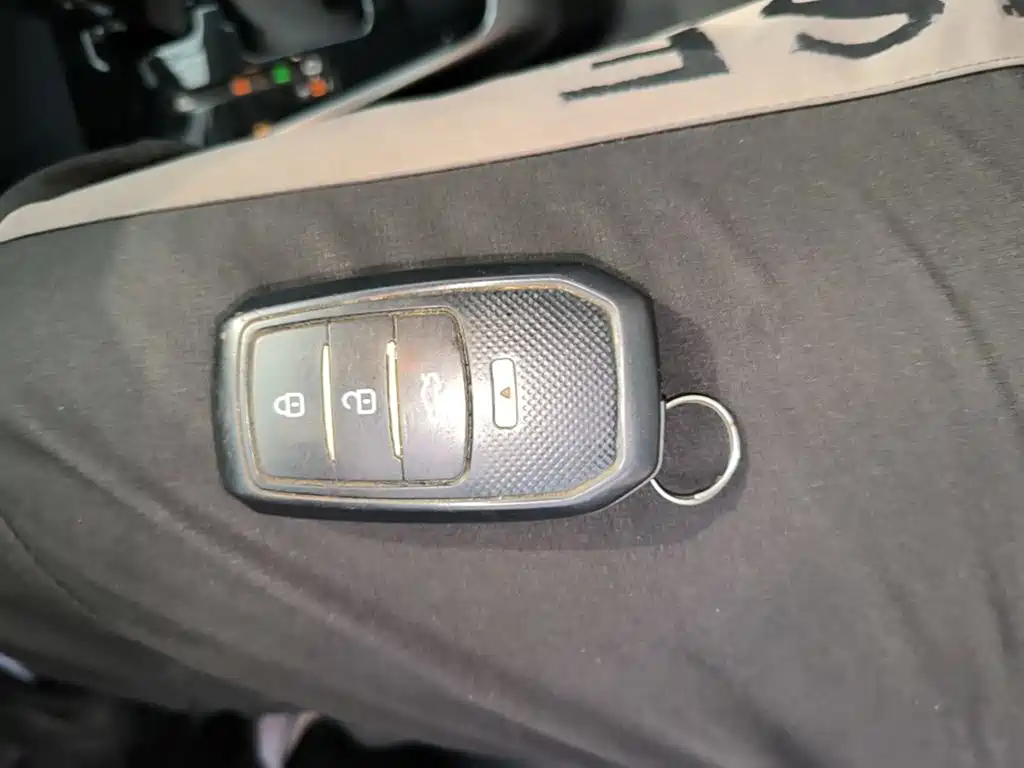 Toyota Yaris L — миниатюра 9
