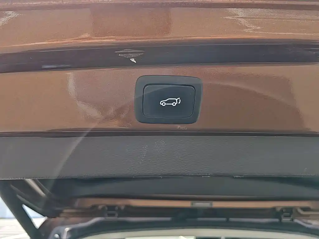 Roewe RX8 — миниатюра 20