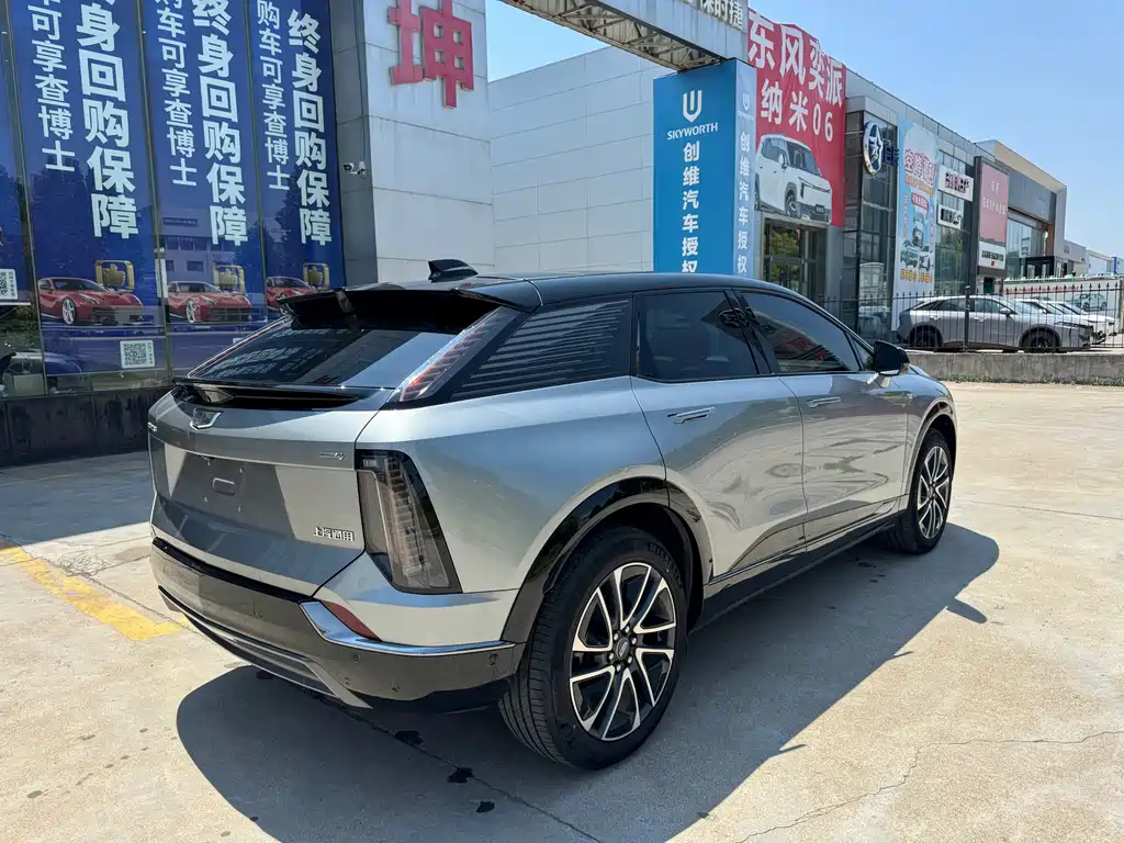 Cadillac IQ — миниатюра 16