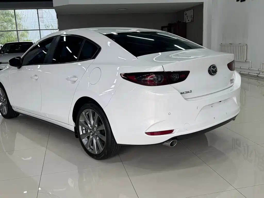 Mazda 3 Axela — миниатюра 4