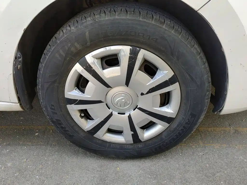 Skoda Rapid — миниатюра 8