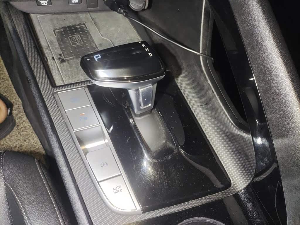 Hyundai Elantra 1.5 л 2024 г. Белый, пробег 20200 км