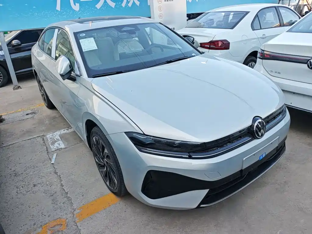 Volkswagen Sagitar — миниатюра 4