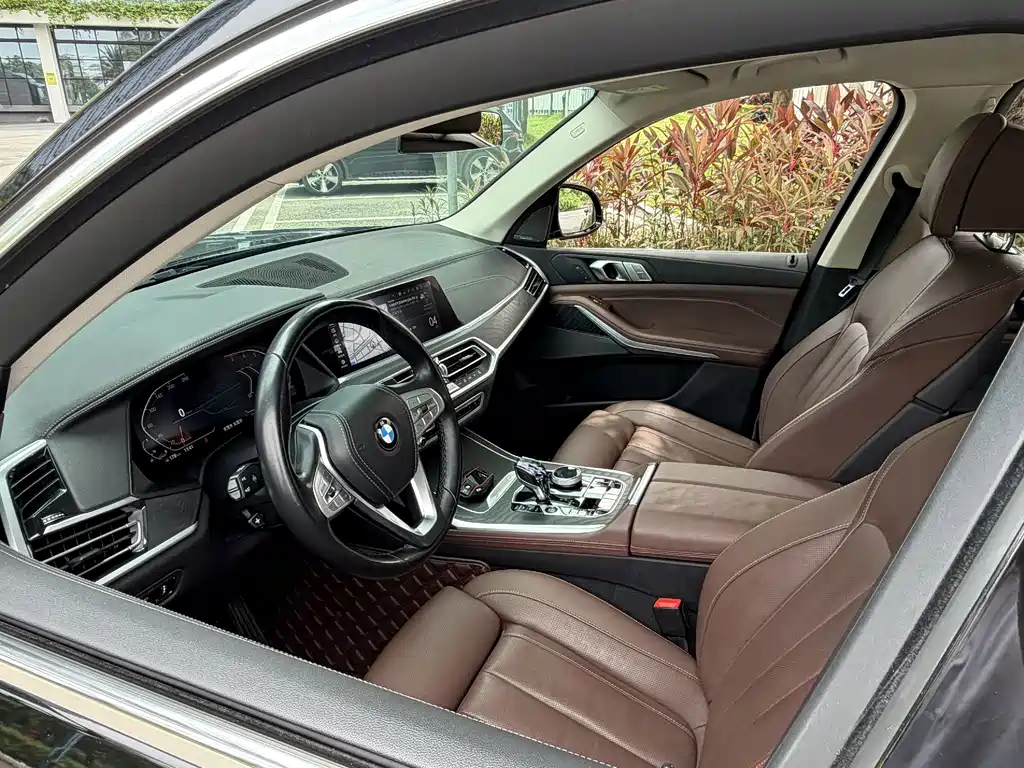 BMW X7 — миниатюра 18