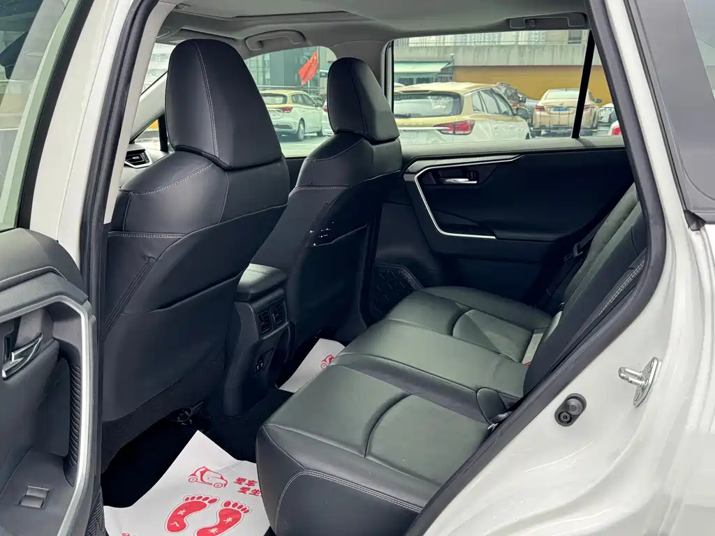 Toyota RAV4 2020 2.0L CVT PLUS