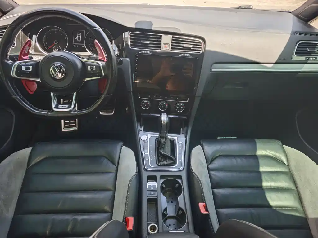 Volkswagen Golf — миниатюра 6