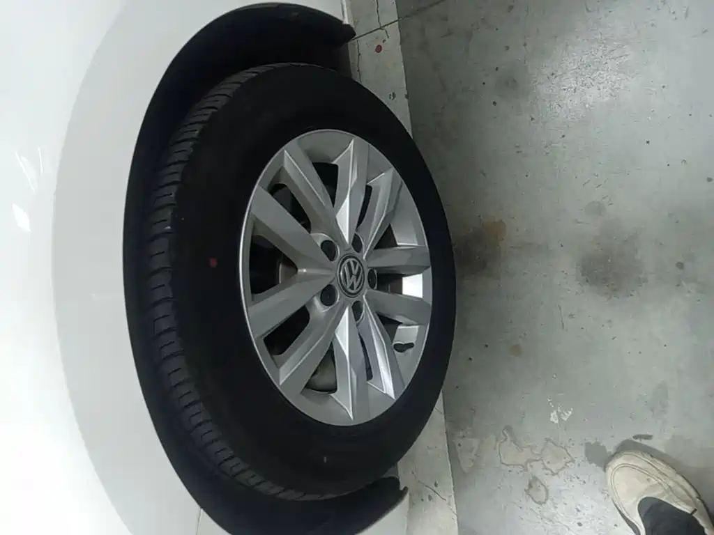 Volkswagen Touran — миниатюра 23