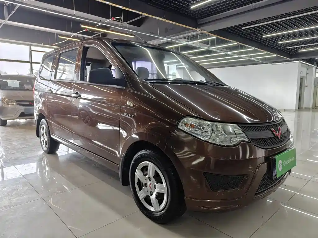 Wuling Hongguang — миниатюра 4