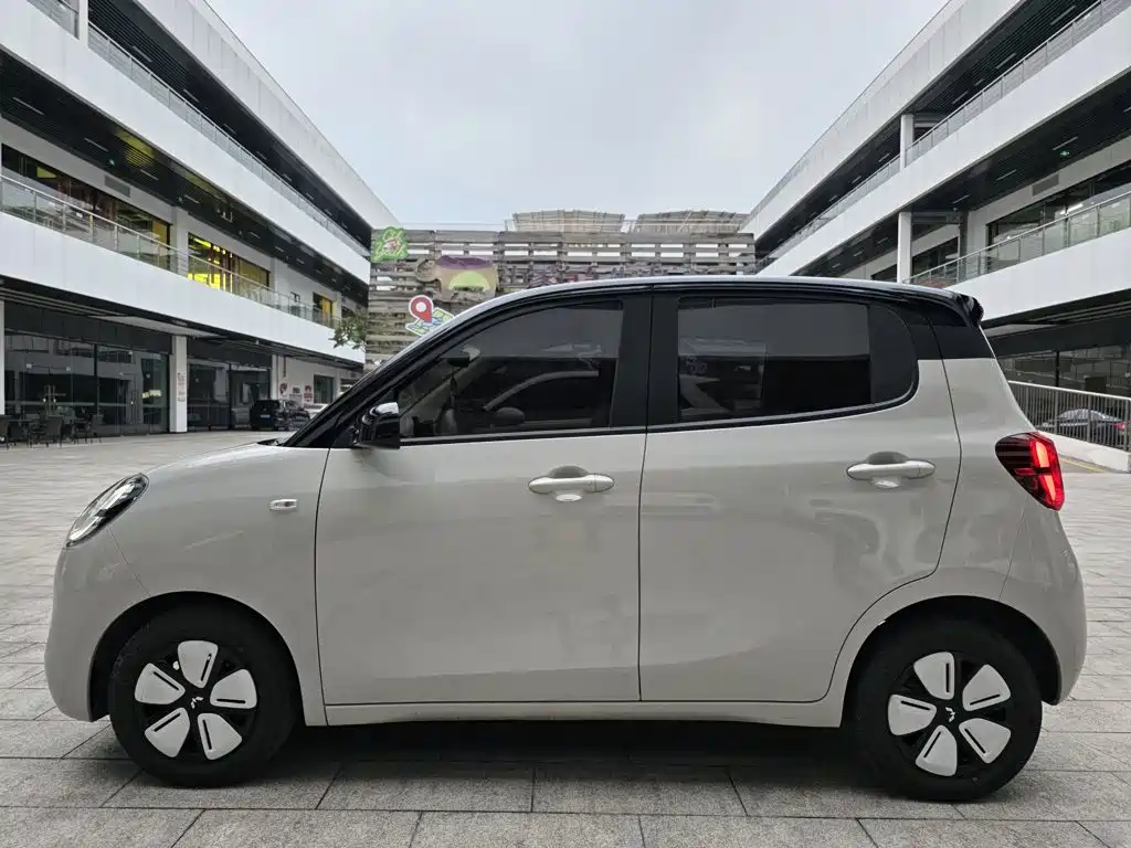 Wuling MINIEV — миниатюра 23