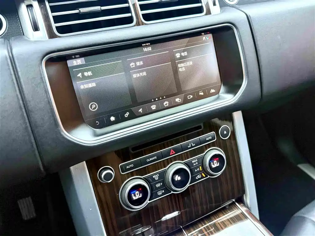 Land Rover Range Rover — миниатюра 11