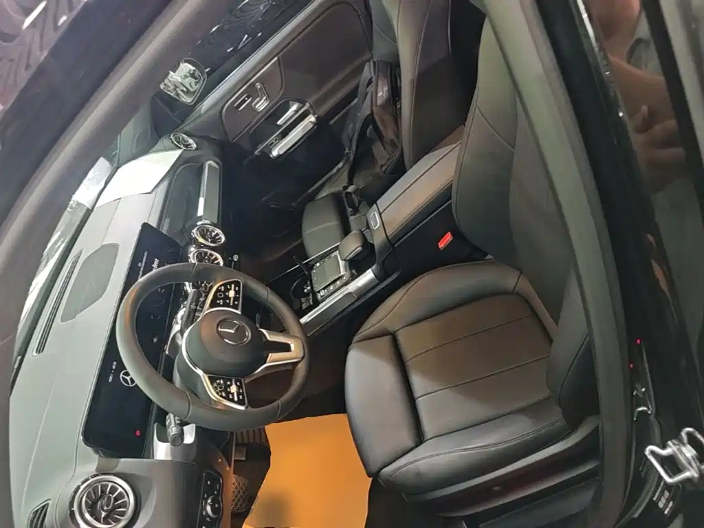 Mercedes-Benz GLB — миниатюра 15