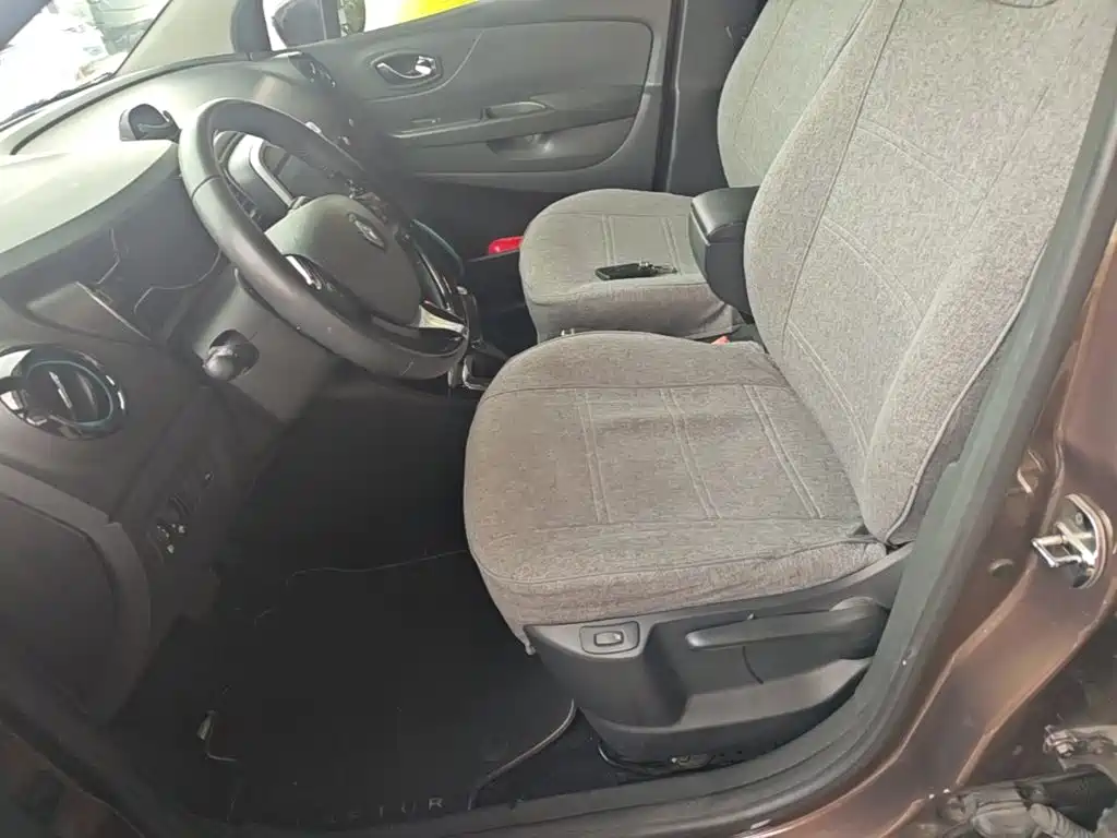 Renault Captur — миниатюра 15