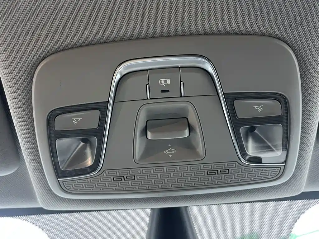 Geely Vision X3 — миниатюра 11